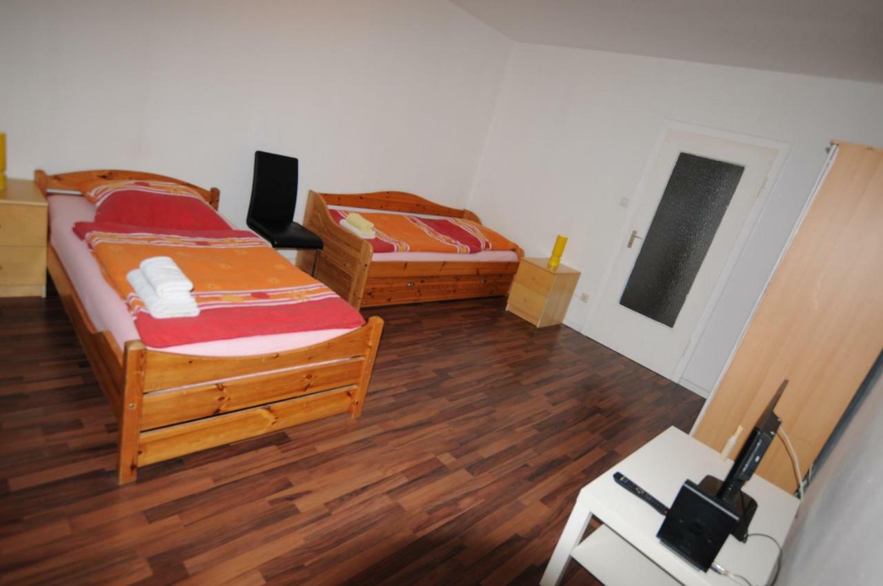 AgT Messezimmer Laatzen Hannover Exterior foto